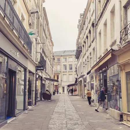 La Maison De La Liberte Alexandra David-neel * Poitiers
