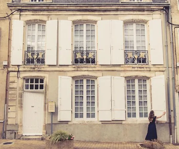 Apartamento La Maison De La Liberte Alexandra David-neel