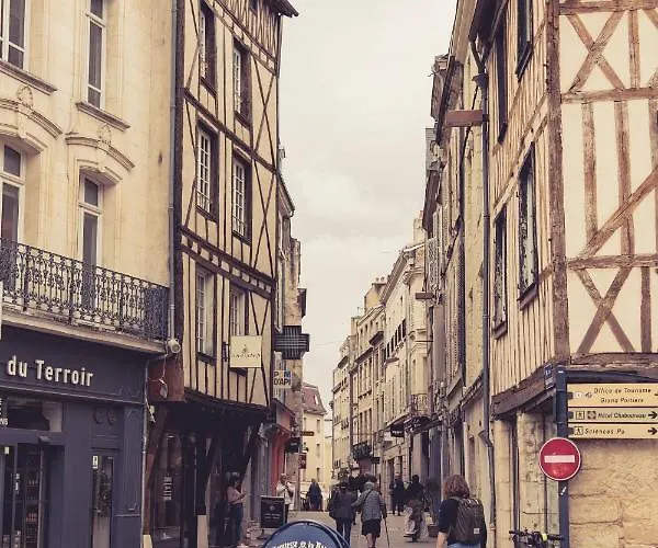 Apartamento La Maison De La Liberte Alexandra David-neel Poitiers