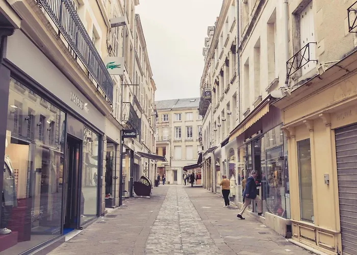 La Maison De La Liberte Alexandra David-neel * Poitiers